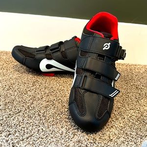 Peleton Men’s bike shoes!